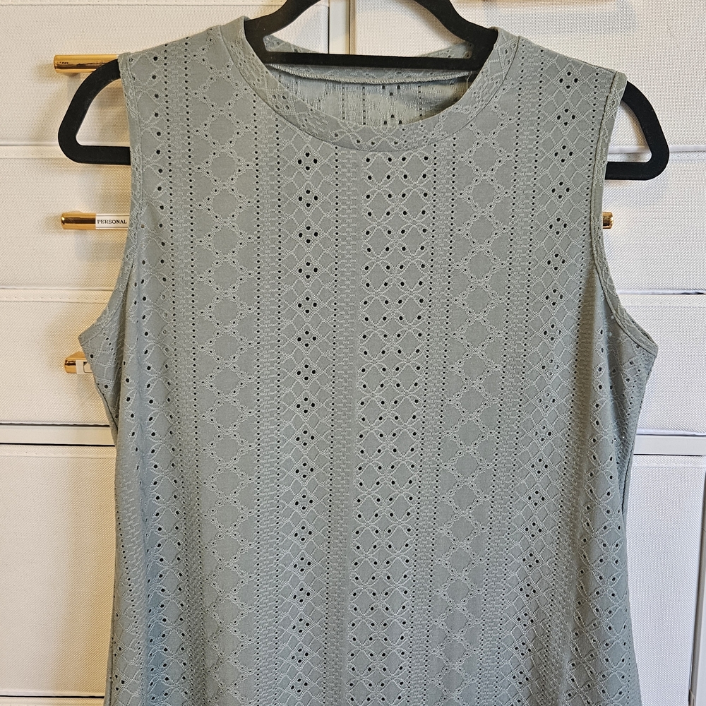 Cupshe Sleeveless Eyelet Top Size MEDIUM